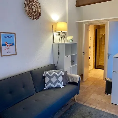 5 Min Du Bord De 公寓